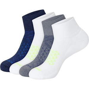 Hanes Men’s Socks Pack, 4-pair Pack, Absolute Run Cushioned Heel-shield Tab Moisture-wicking Men’s Socks(Navy/White – Ankle)