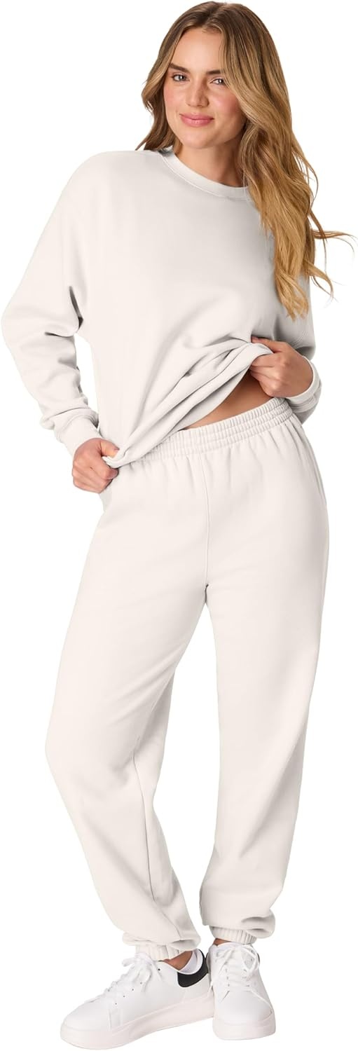 image:imageHanes Womens Originals Midweight Fleece Joggers Sweatpants with Pockets 30 PlusNatural