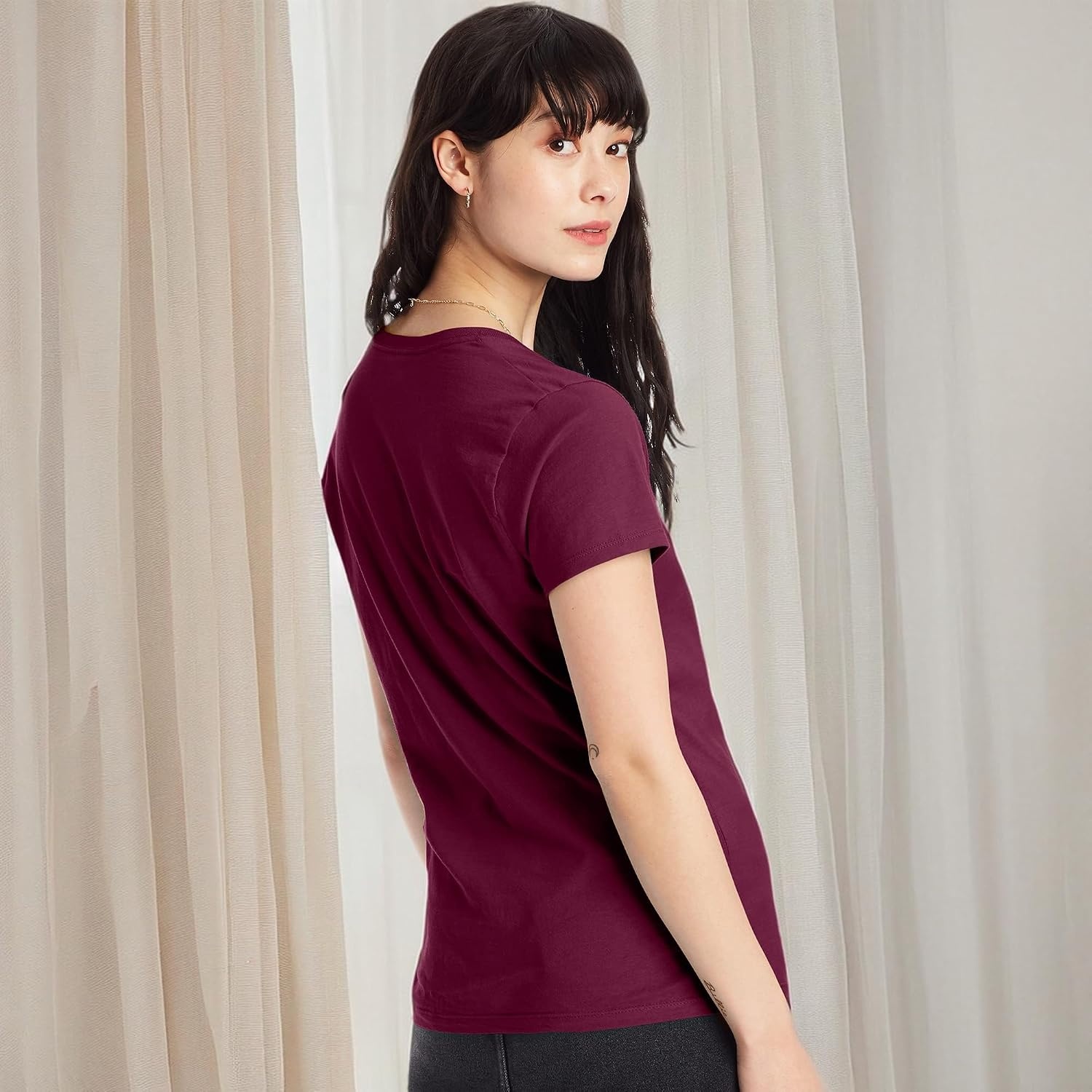 image:imageHanes Womens PerfectT Vneck Tshirt Cotton Short Sleeve Tee for Women 1 or 2PackMaroon